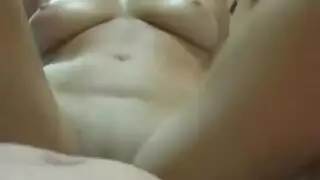 الناري الناري الملاعين المدلك بجوار حمام السباحة