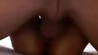 تلميذات اليابان يستخدمن الألعاب لجلسة لحس مهبلي جماعي صارخ