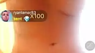 بالإصبع وسادة تخوض