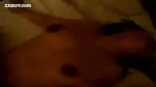 شقراء مثيرة تدعو سائق التاكسي لممارسة جنس عنيف معها