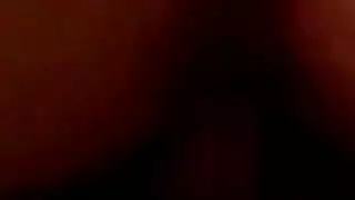 عضوه القاسي: سمراء تركع للرجل الأسود