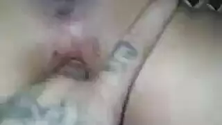 فرج وردي مبلول مكشوف في لقطة انتشار صريحة