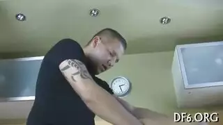 فض غشاء الم وصراخ