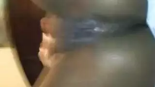 مراهق نحيل يمارس الجنس بقوة مع صديقته على كاميرا الويب