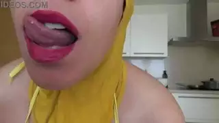 نيك سعودية في طيزها كبيره