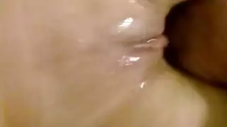 أبلة ابله تستحق بنت للمنزل اللي تنيكها