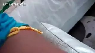 لاتينية موشومة يتم تمزيق فرجها في جنس شرجي عنيف