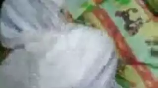 بنت تنتاك من كلب في كسها مترجم