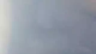 كوغر شقراء تدعو مراهقة صغيرة لمشهد سحاقي صريح