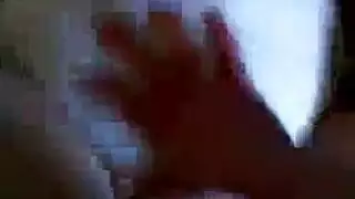 الديك حنين فاتنة يئن بصوت عالٍ بقدر ما تستطيع أثناء الحصول على مارس الجنس في مسكنها