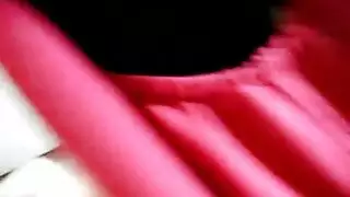 ملابس داخلية عادية تتحول لمكثفة: الزوج يملأ فرج زوجته عند الرؤية